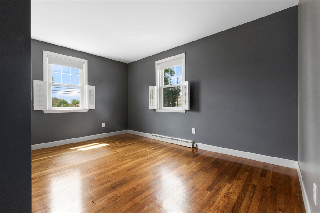 2 Bradley Rd