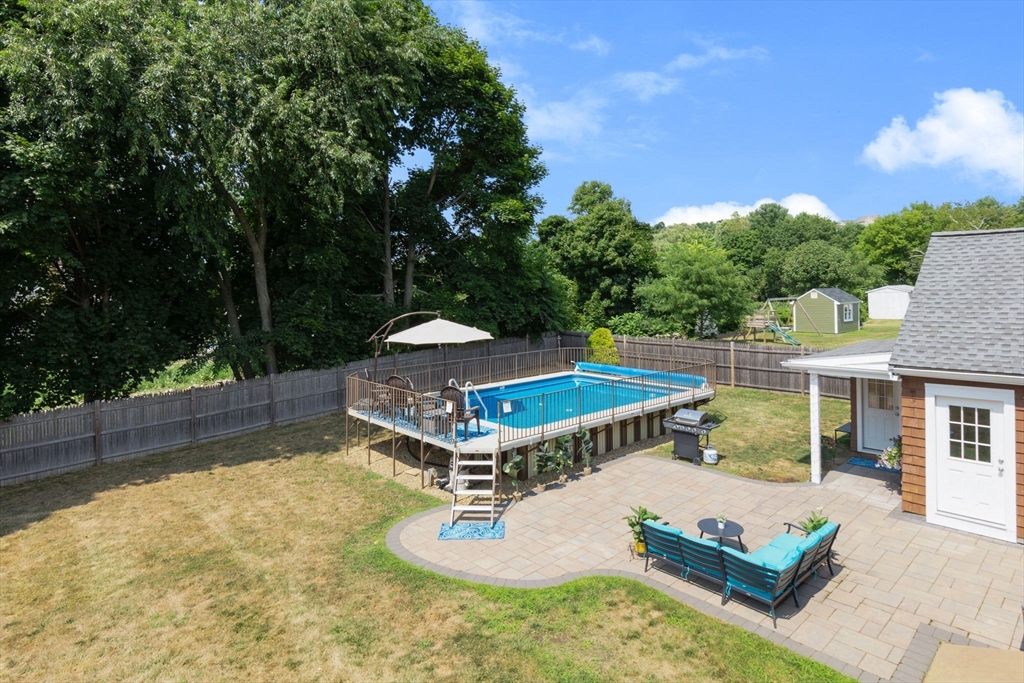 2 Bradley Rd