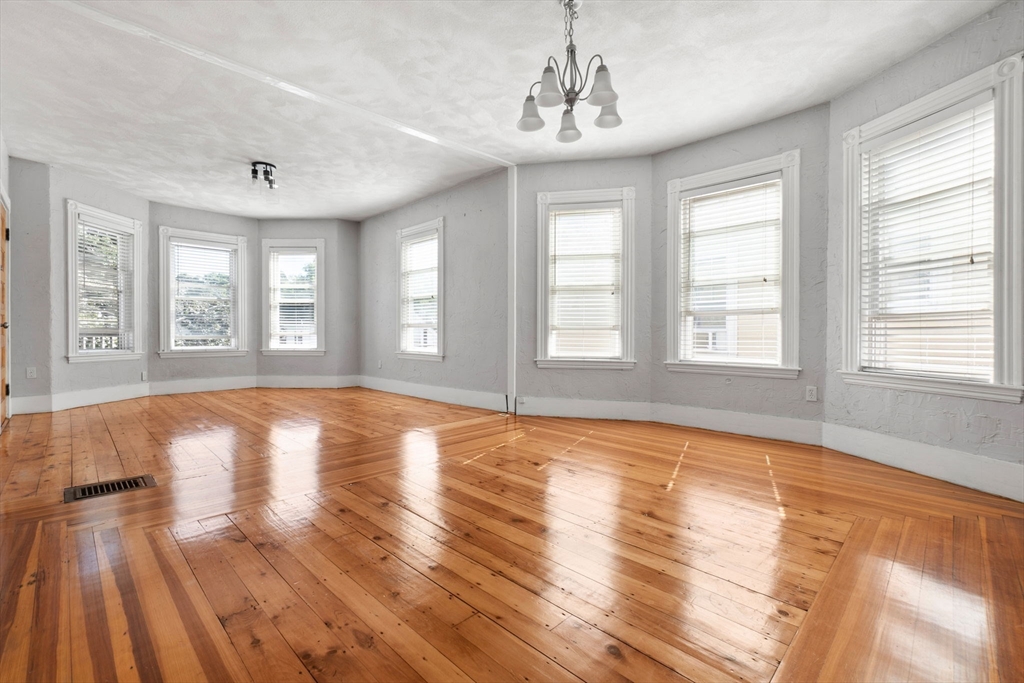 12-14 Mudge St
