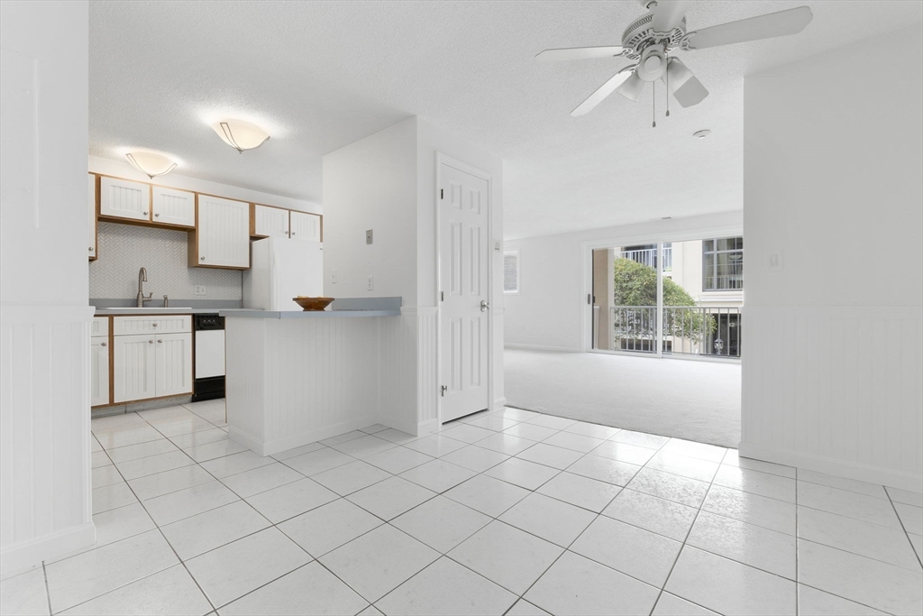 14 Bourbon St # 30