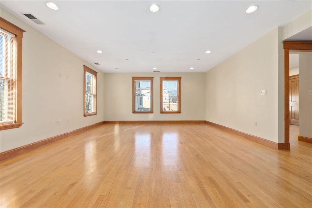 50 Maple St # 6