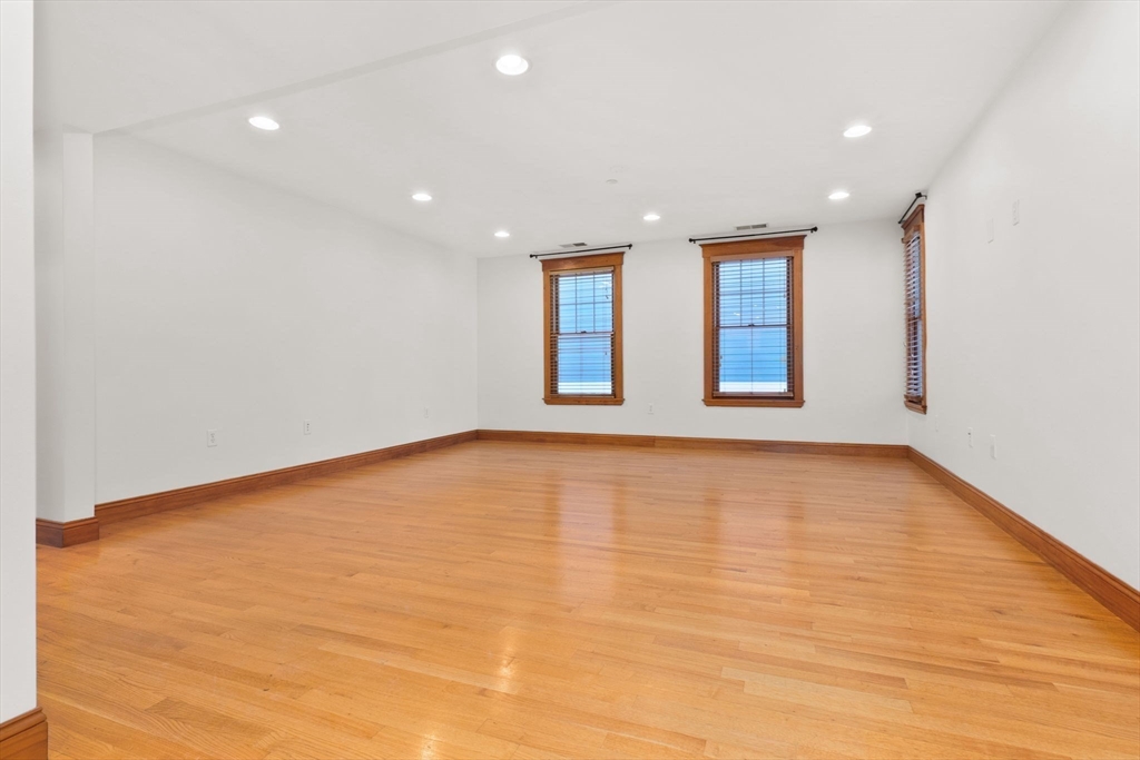 50 Maple St # 0