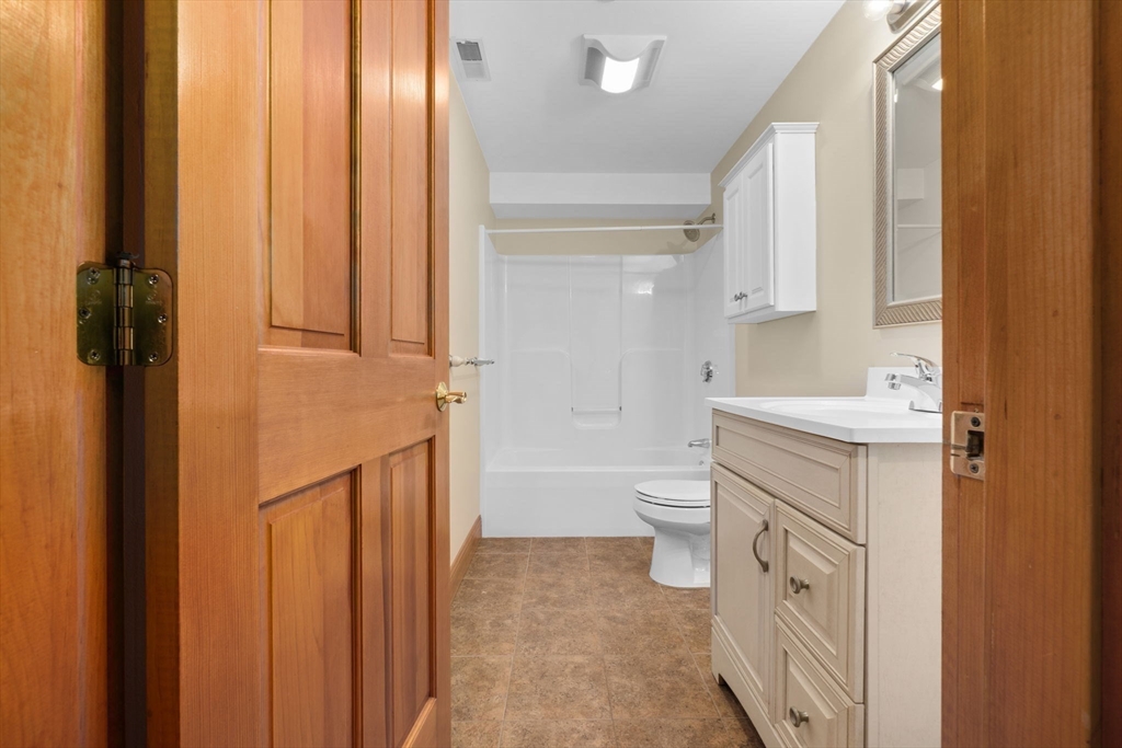 50 Maple St # 0