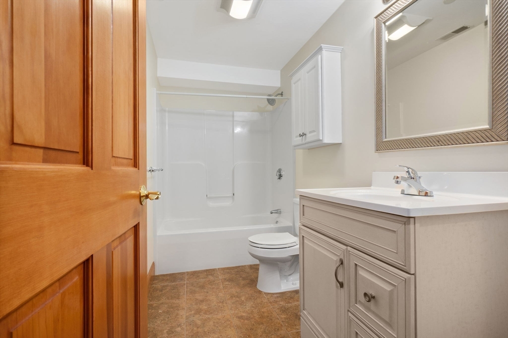 50 Maple St # 0