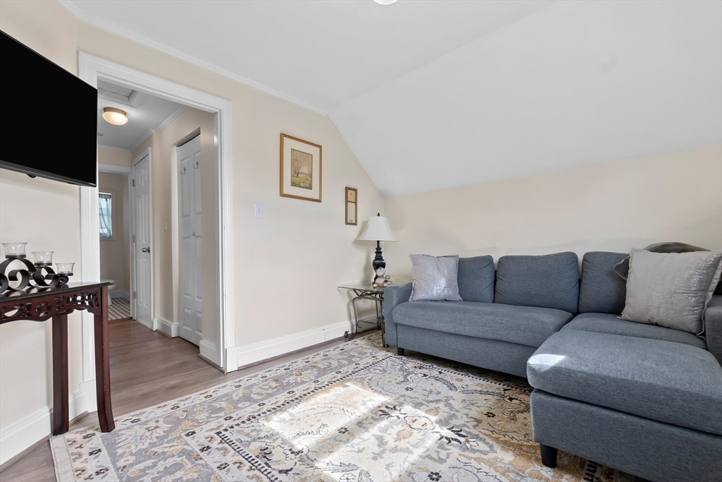 19 Highland Park