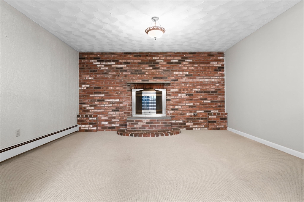 199 Lynn St