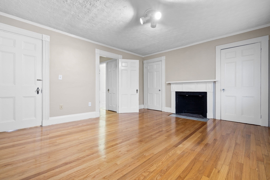 199 Lynn St