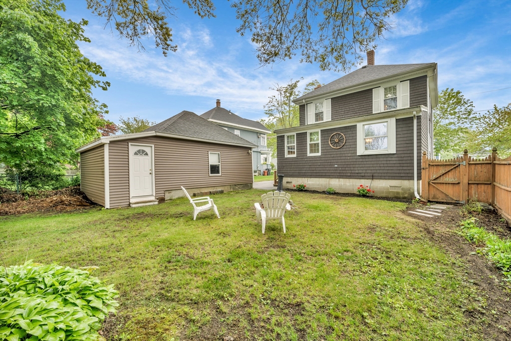 98 Haseltine St