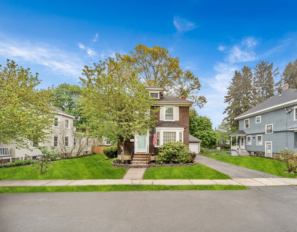 98 Haseltine St