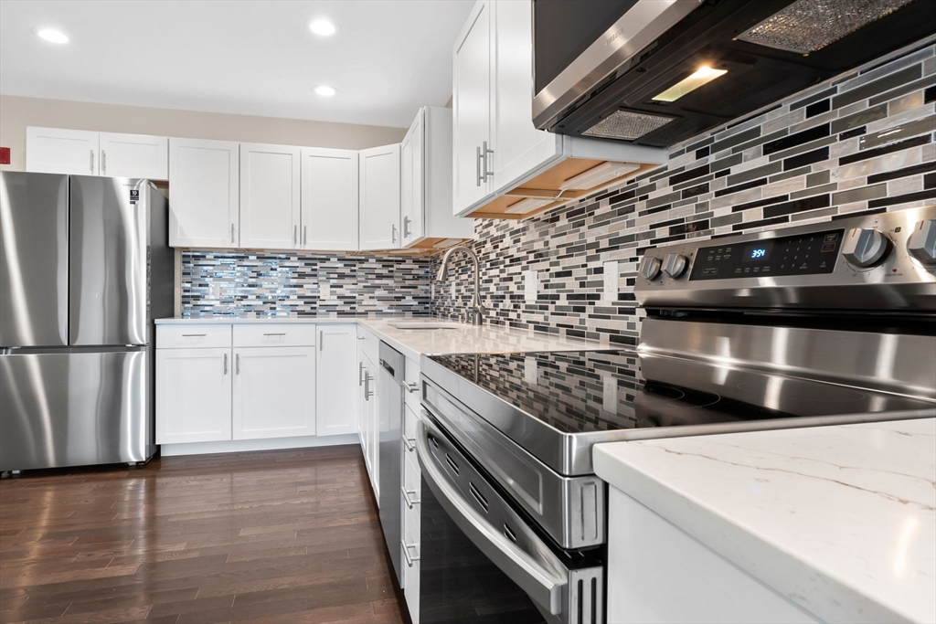 44 Maple St # 8