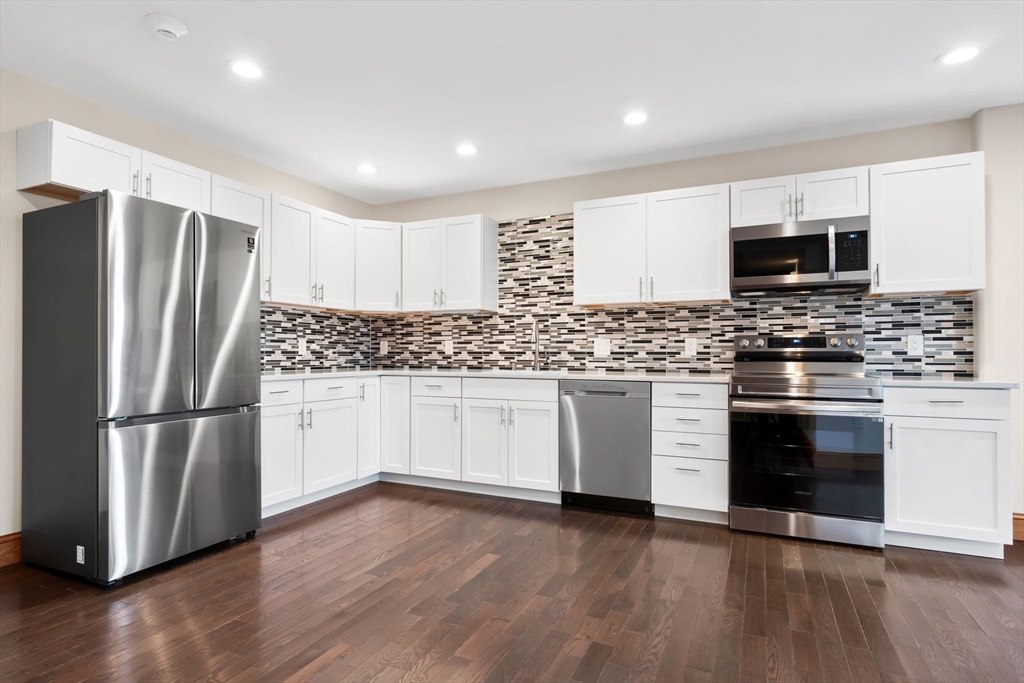 44 Maple St # 8