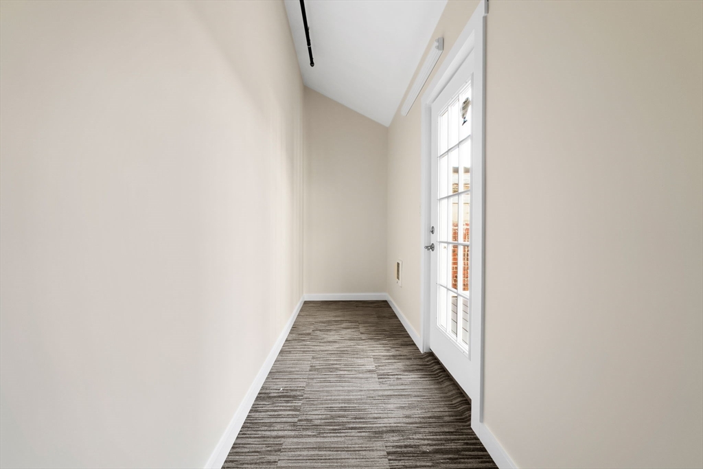 44 Maple St # 8