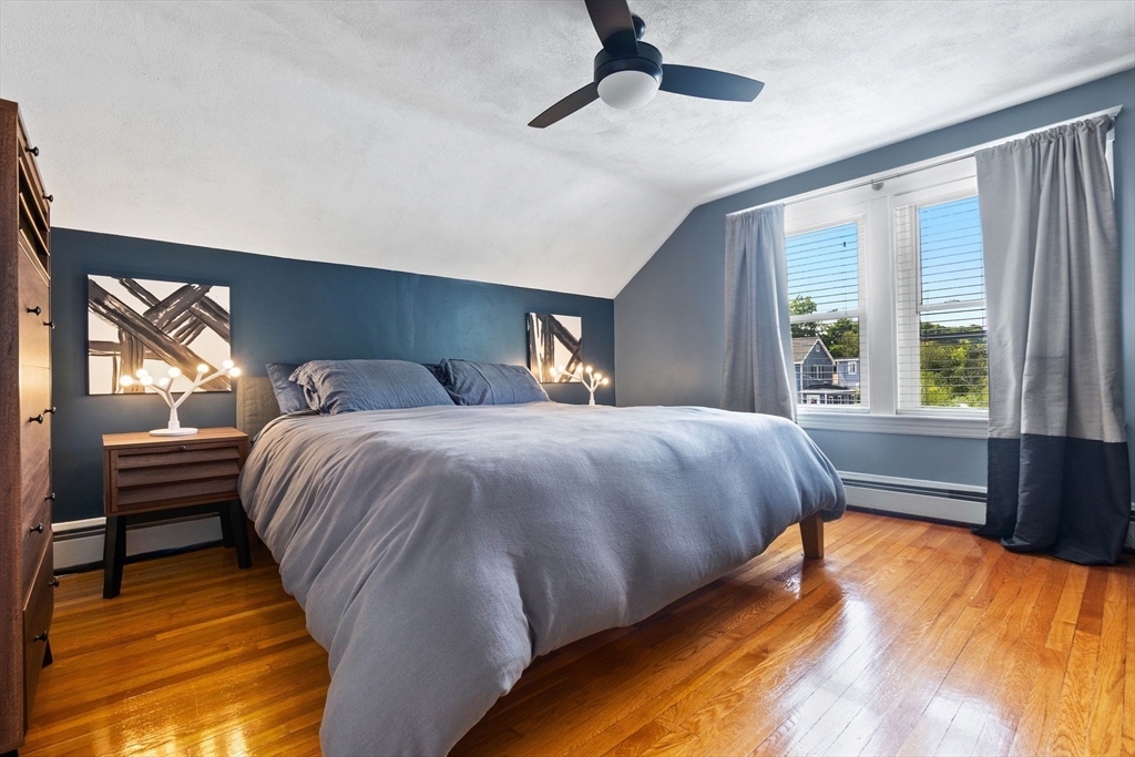 10 Saunders Rd