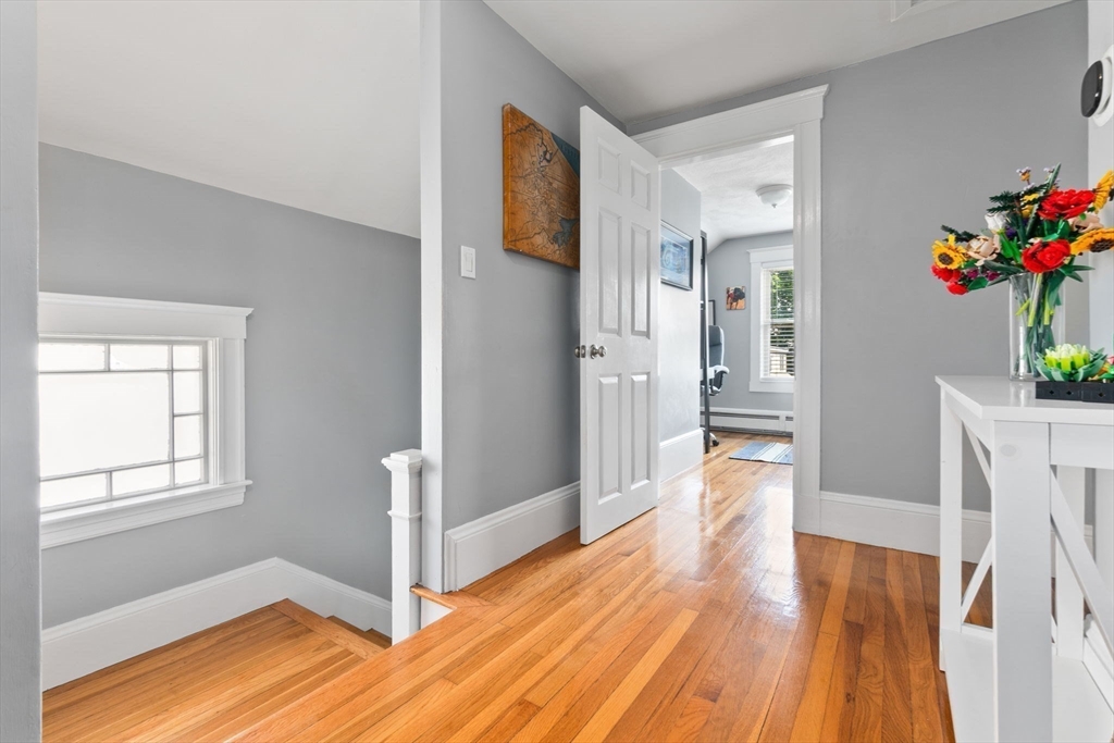 10 Saunders Rd