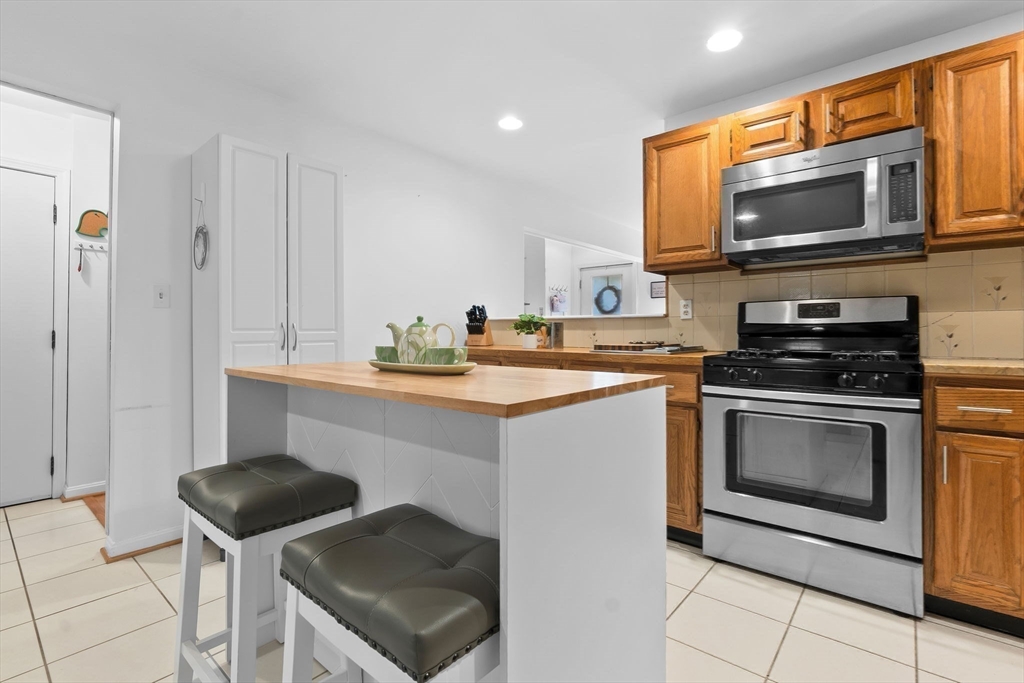 29 1st St # C