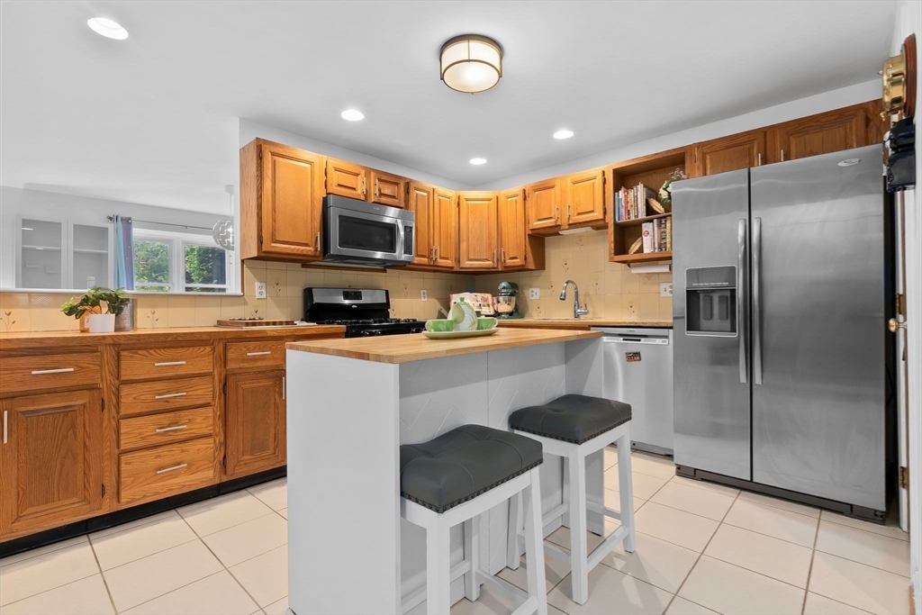 29 1st St # C