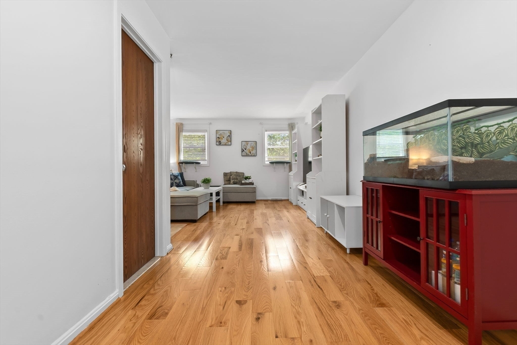29 1st St # C