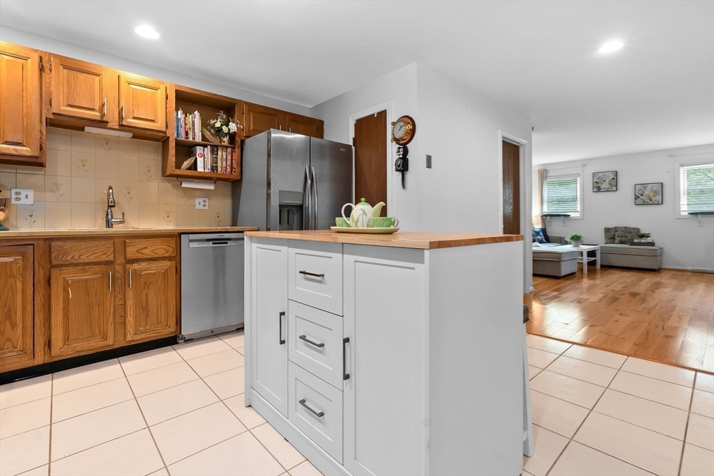 29 1st St # C