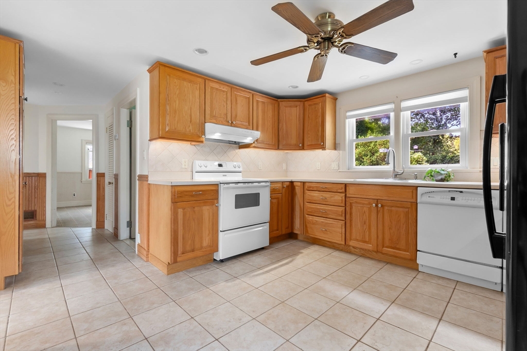 11 Herrick St Ext