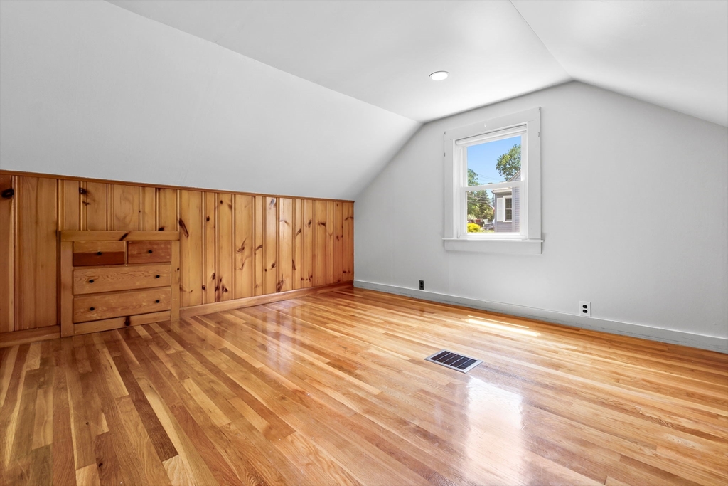 11 Herrick St Ext