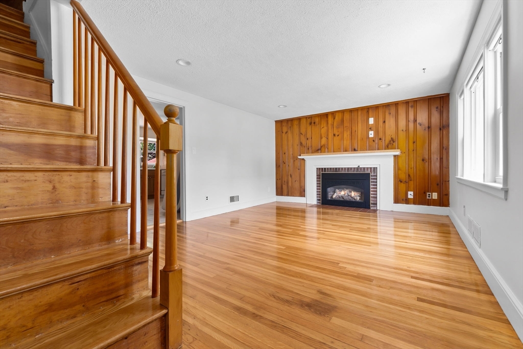 11 Herrick St Ext
