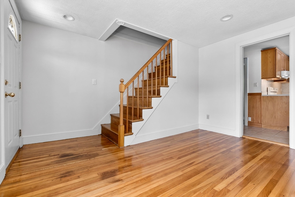 11 Herrick St Ext