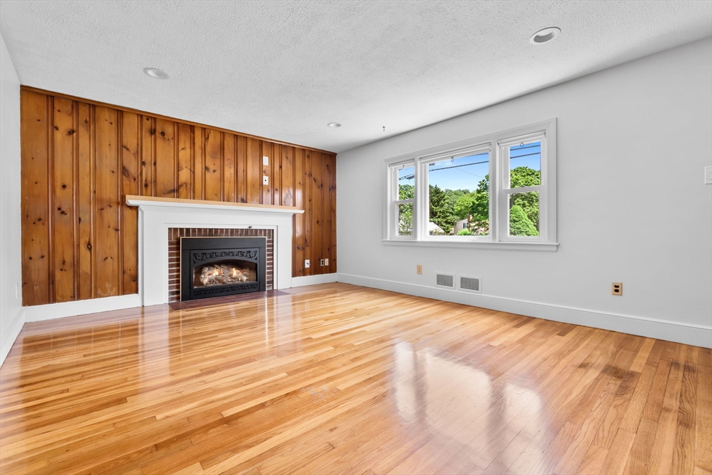 11 Herrick St Ext