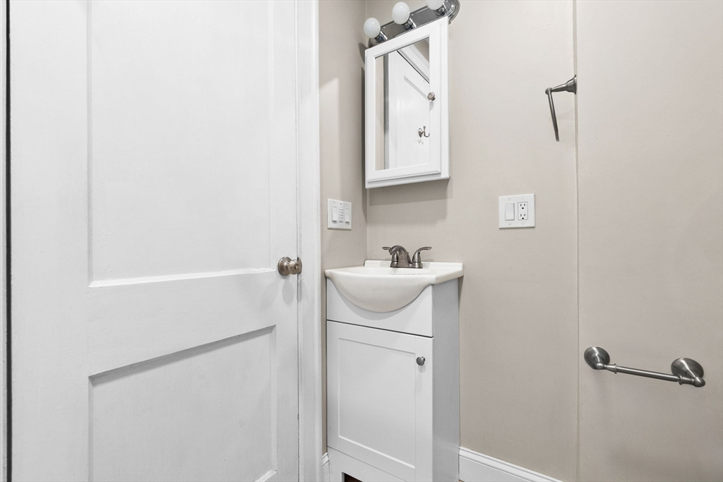 28 Poplar St # 7