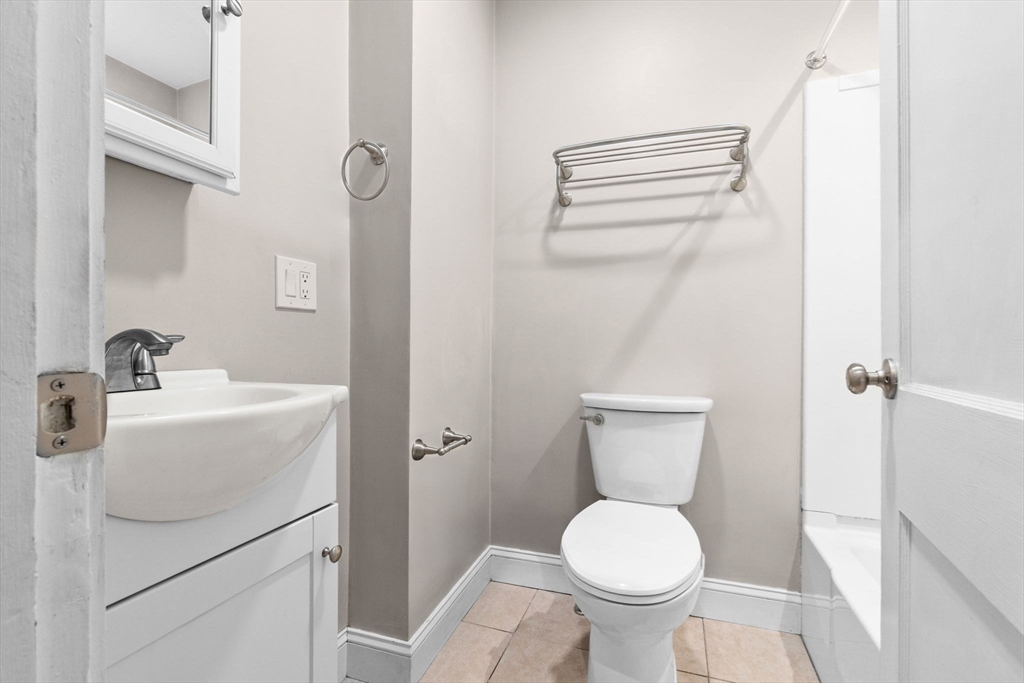 28 Poplar St # 7