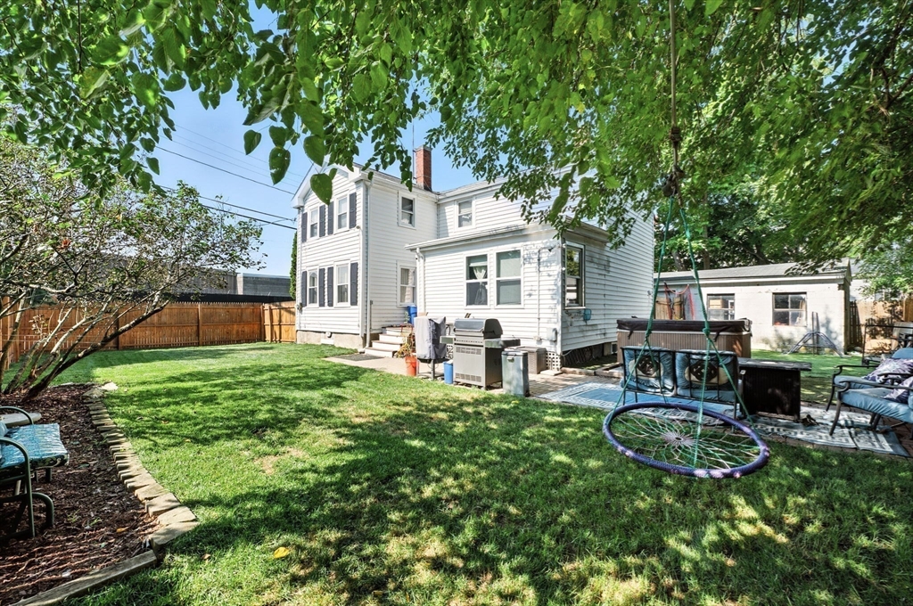 10 Mill St
