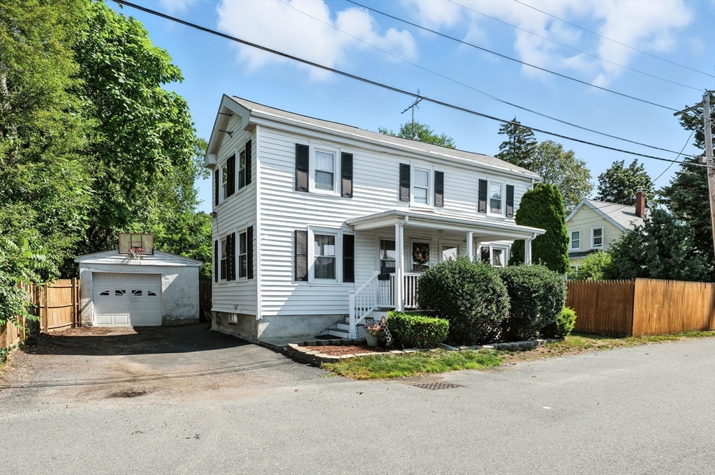 10 Mill St
