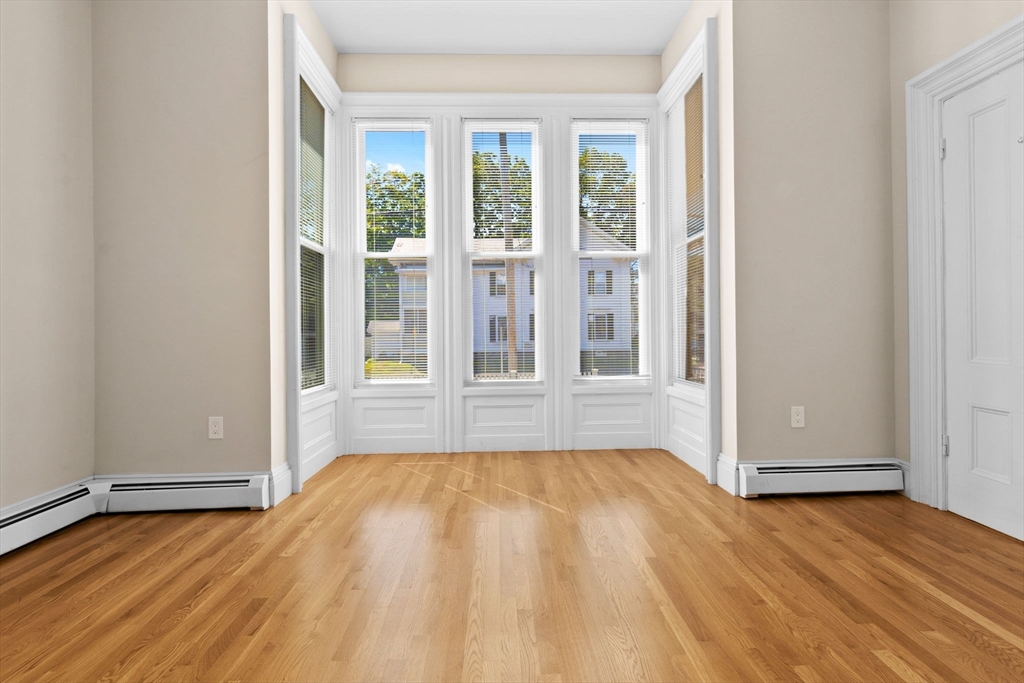 28 Poplar St # 3