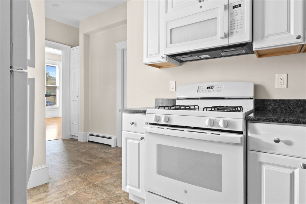 28 Poplar St # 3