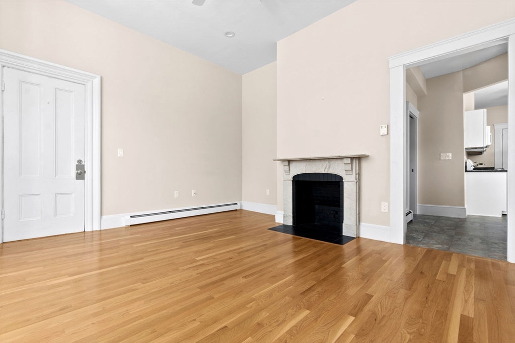 28 Poplar St # 3