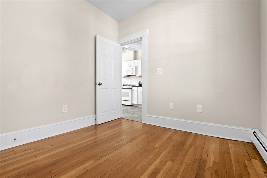 28 Poplar St # 3