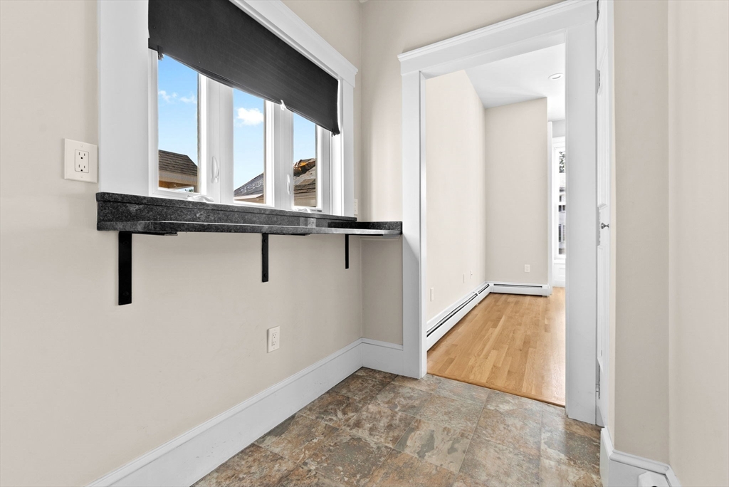 28 Poplar St # 3