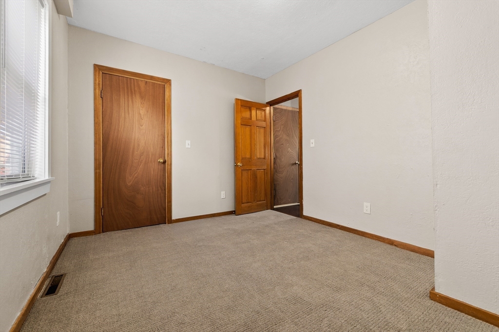 8 Windsor Ave # 1
