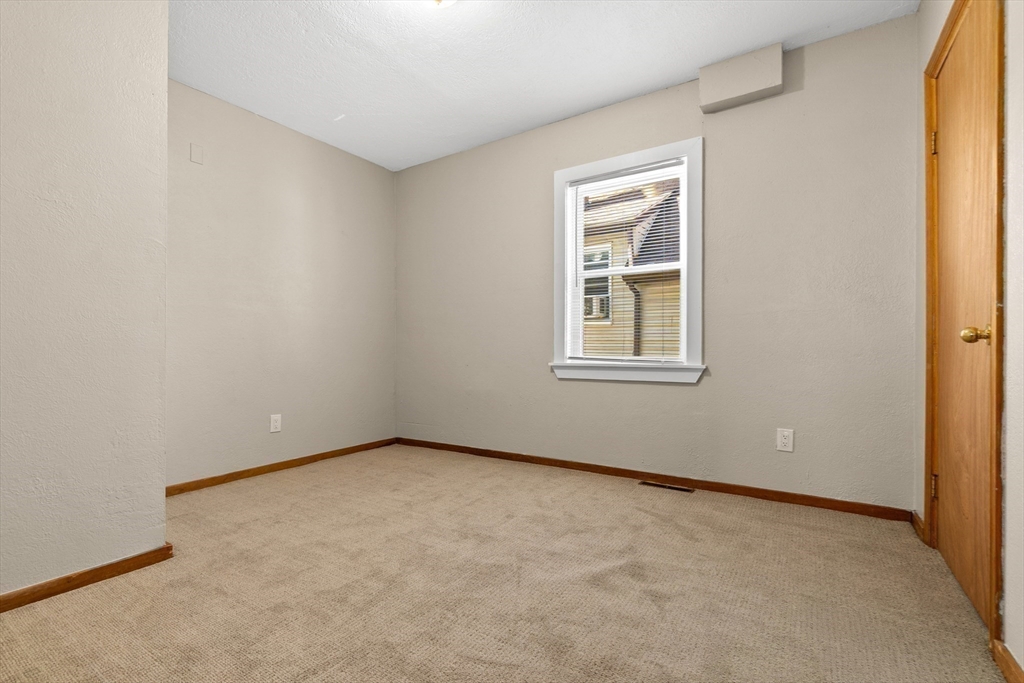 8 Windsor Ave # 1