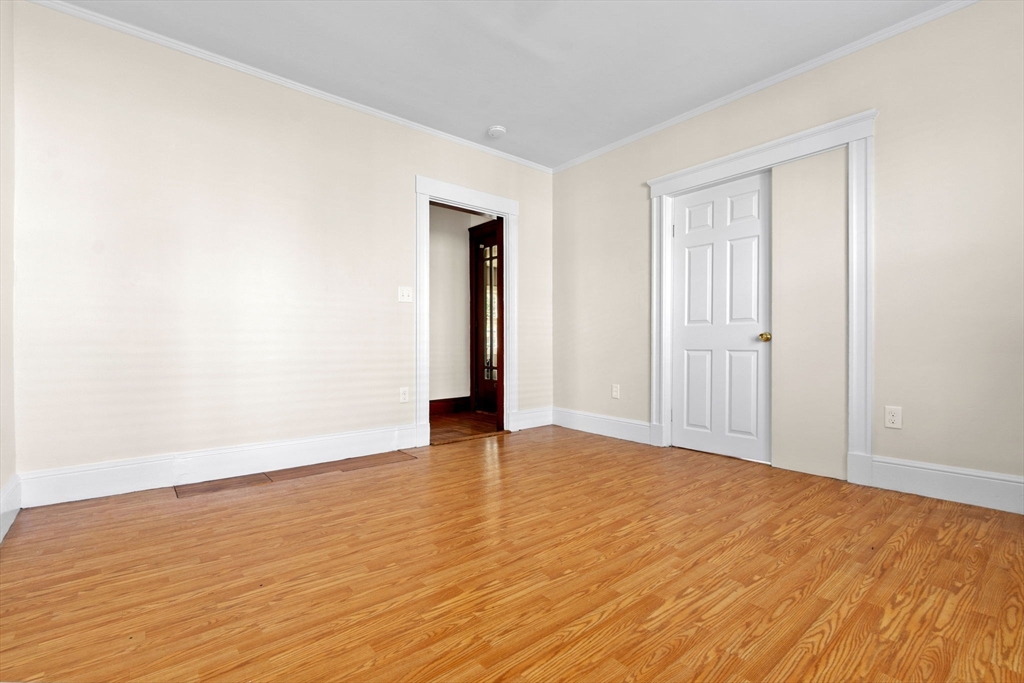 13 Raymond Rd # 1