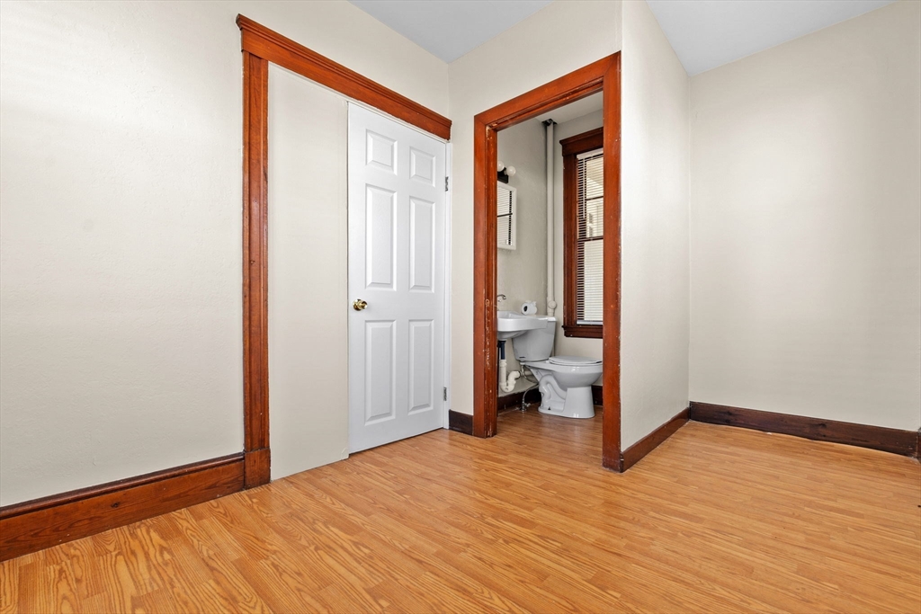 13 Raymond Rd # 1
