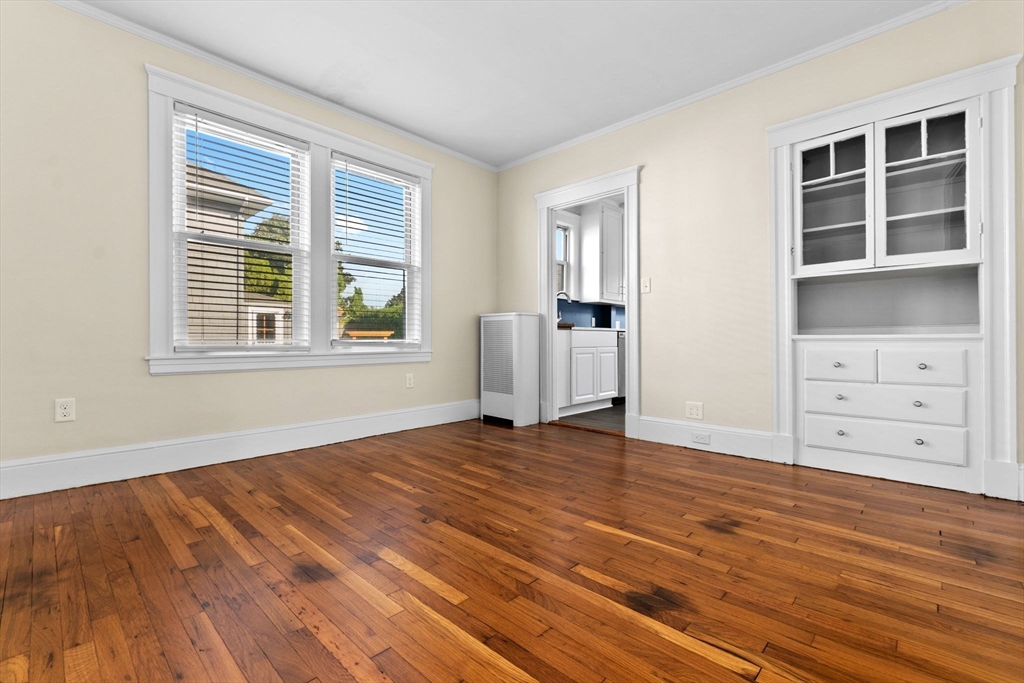 13 Raymond Rd # 1