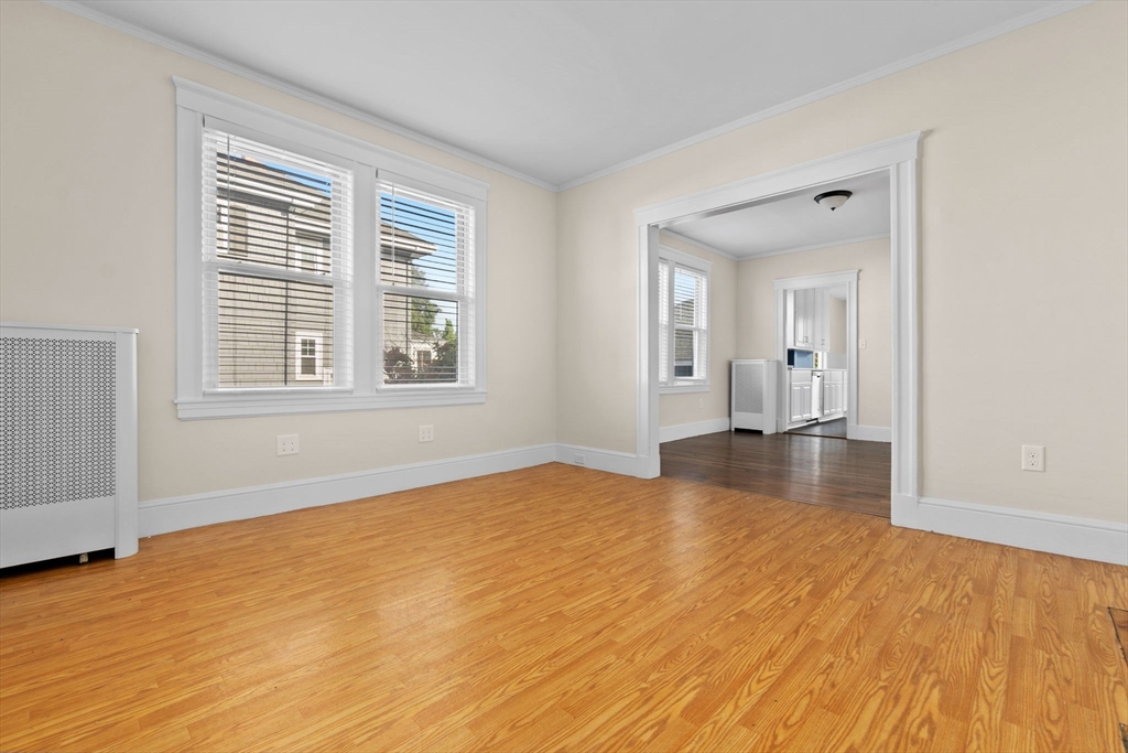 13 Raymond Rd # 1