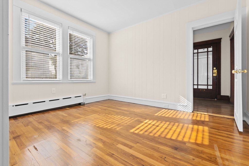 13 Raymond Rd # 1