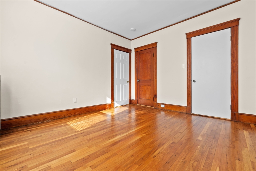 13 Raymond Rd # 1