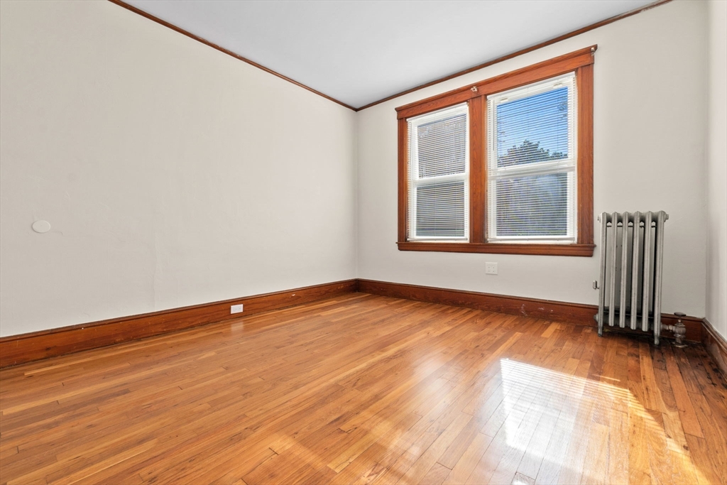 13 Raymond Rd # 1