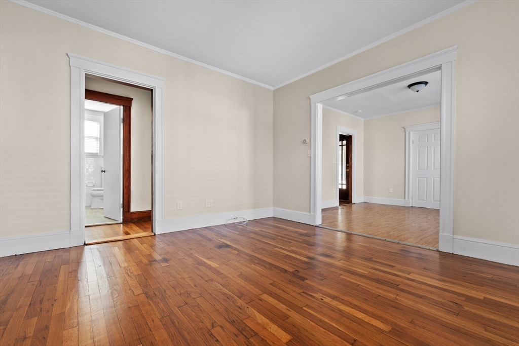 13 Raymond Rd # 1