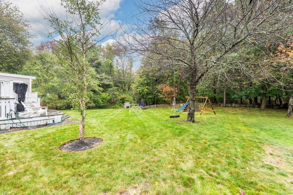 2 Crestwood Ln