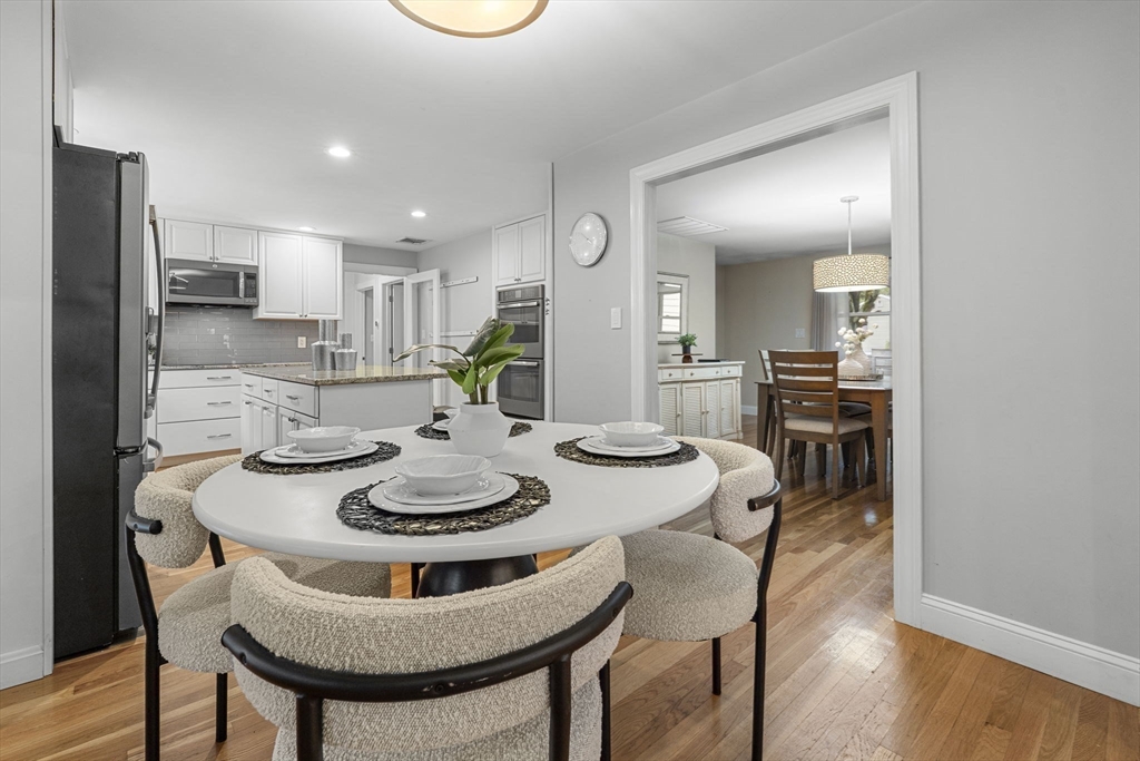 2 Crestwood Ln