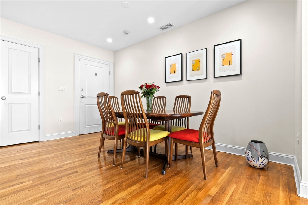 33 Intrepid Cir # 208