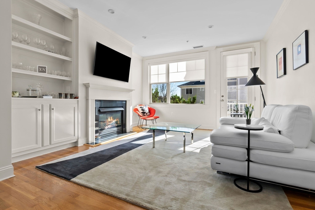 33 Intrepid Cir # 208